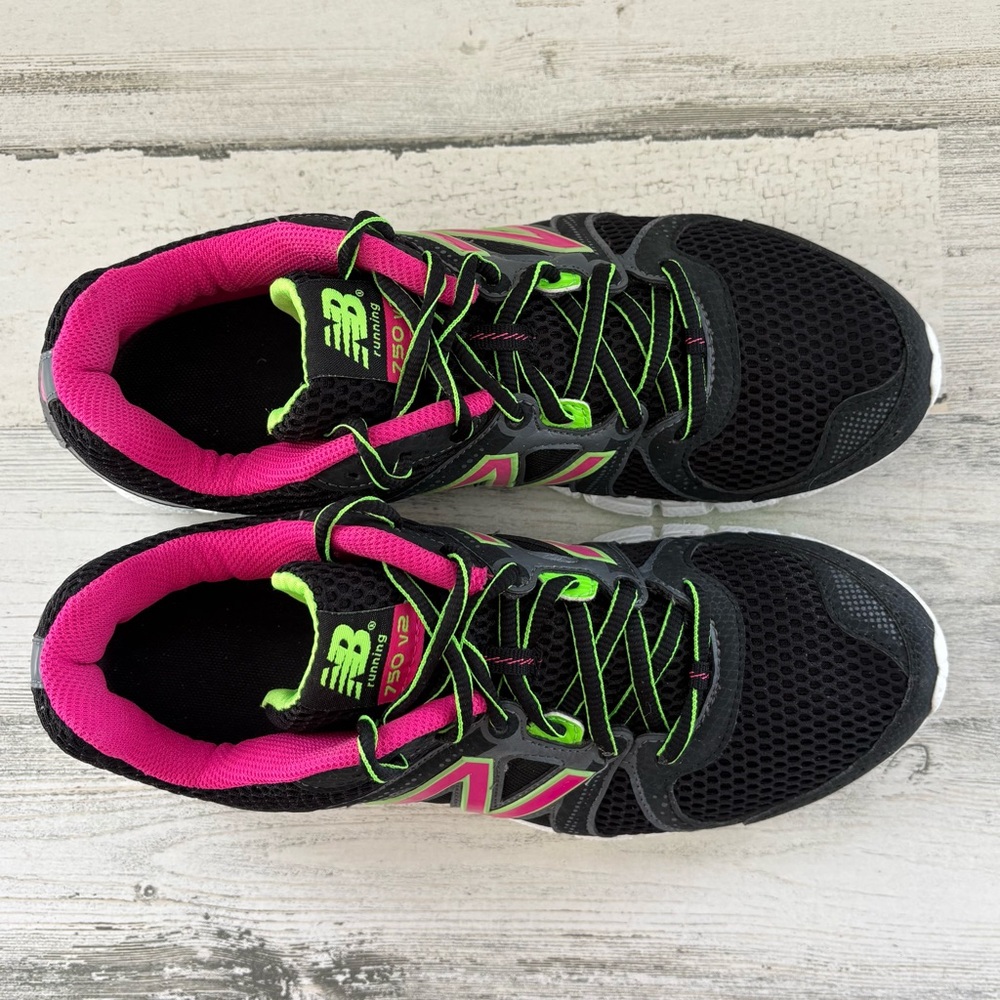 New Balance Women’s Size 10 Style 750 v2 Running Shoes Lightweight Low Top - Picture 4 of 10
